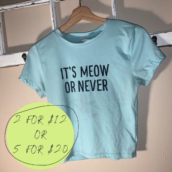 Graphic T-shirt - Picture 1 of 3